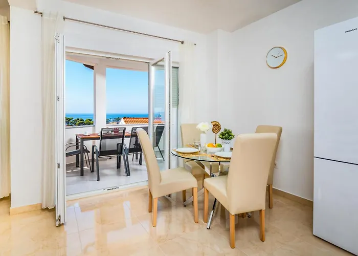 2 Bedroom In *