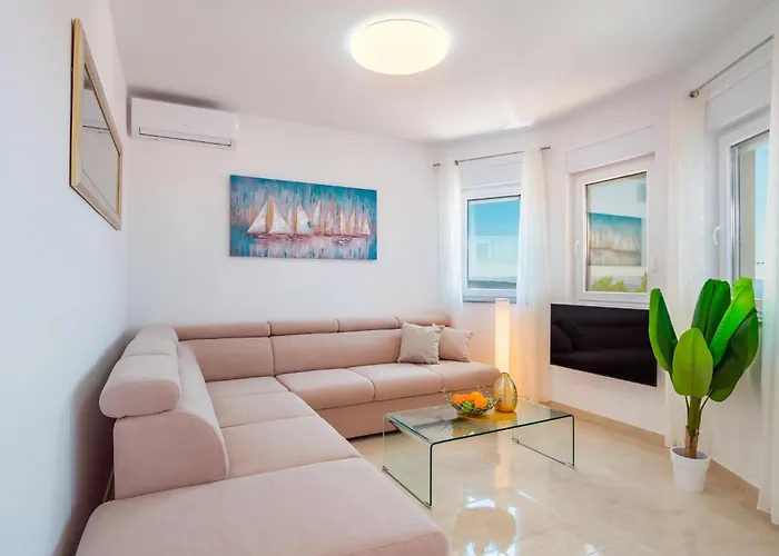 2 Bedroom In Banjol