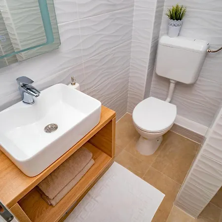 Apartman 2 Bedroom Beautiful In
