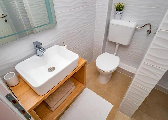 Apartment 2 Bedroom In