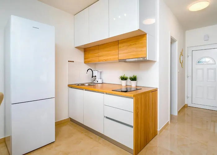 2 Bedroom In Banjol